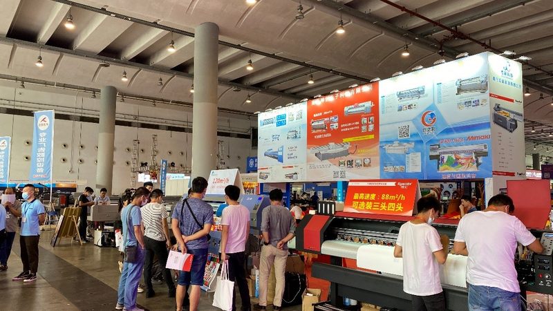 工业风展厅设计：厂家直供设计图的解析与选择